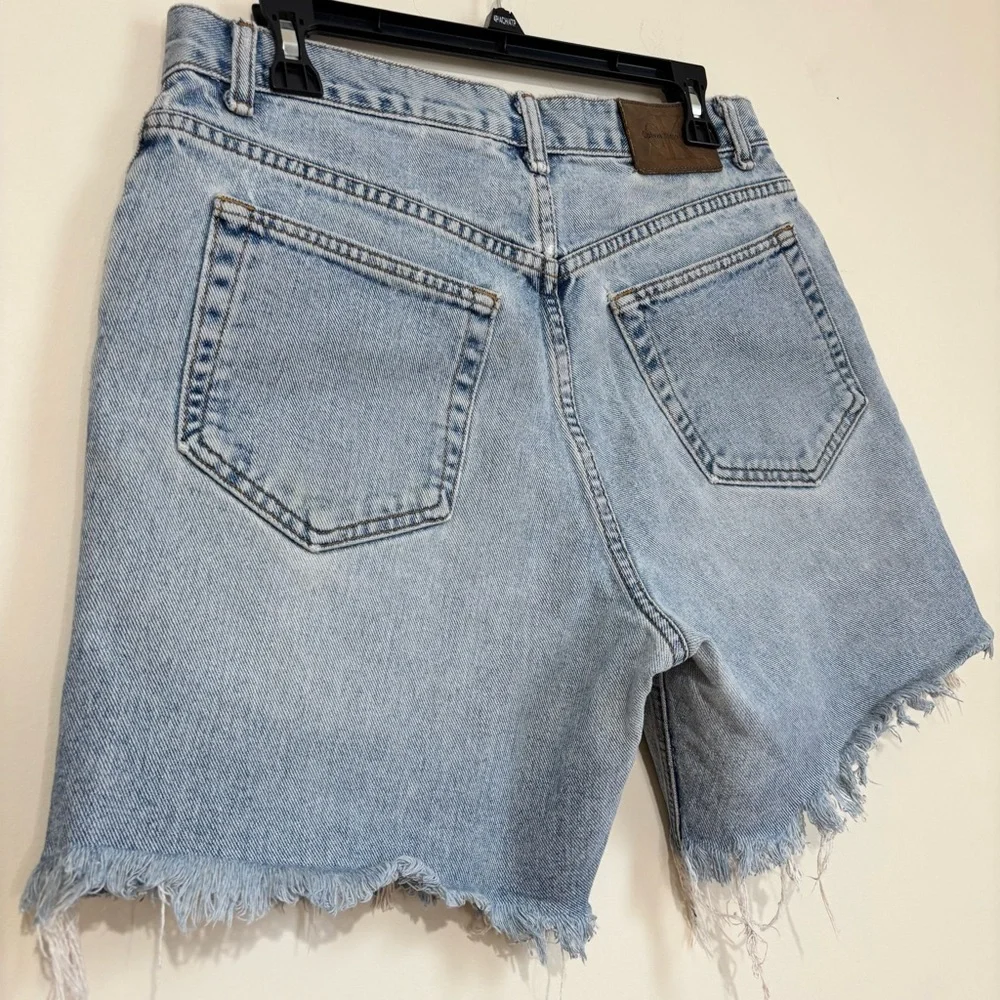 CALVIN KLEIN Vintage USA Western Men's 33 Cut-Off Light Blue Denim Jean Shorts